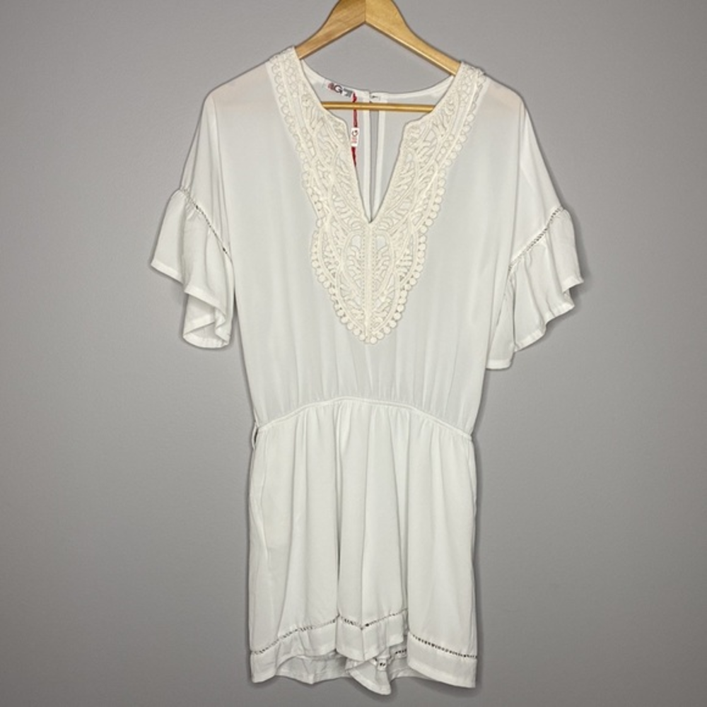 NWT WAL‎ G PASTEL GRAY EMBROIDERED ROMPER